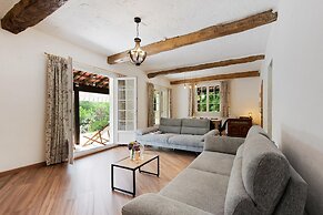 Villa in Flayosc With Private Pool