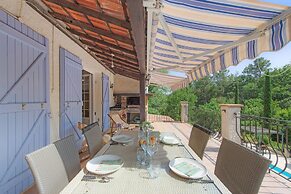 Villa in Flayosc With Private Pool