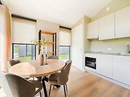 Modern Family Getaway in Oud Ade