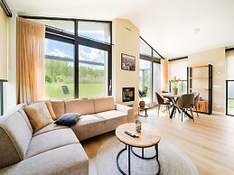 Modern Family Getaway in Oud Ade