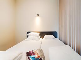 Modern Family Getaway in Oud Ade