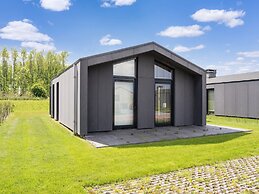 Modern Family Getaway in Oud Ade