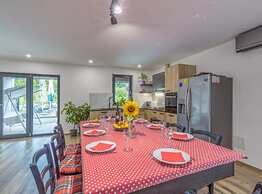 Holiday Home Mali Raj