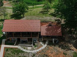 Holiday Home Šapat Šume