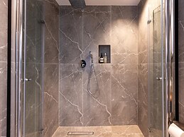 Modern Residences - Deluxe Studio on the Moselle