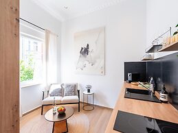 Modern Residences - Deluxe Studio on the Moselle
