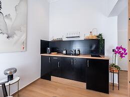 Modern Residences - Deluxe Studio on the Moselle