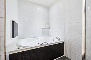 FILM37.2HOTEL