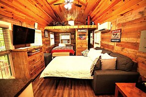 Americana Cabin