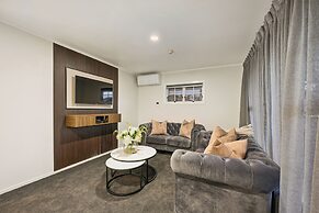 Aroha Motel