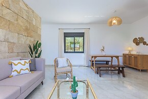 Glow Studios & Apartments in Batroun