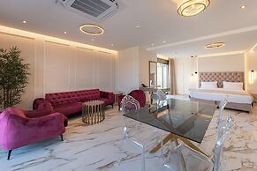 Philia Center Suites