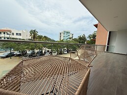 EOS Suites