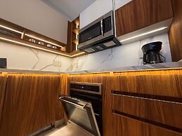 EOS Suites