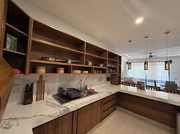 EOS Suites
