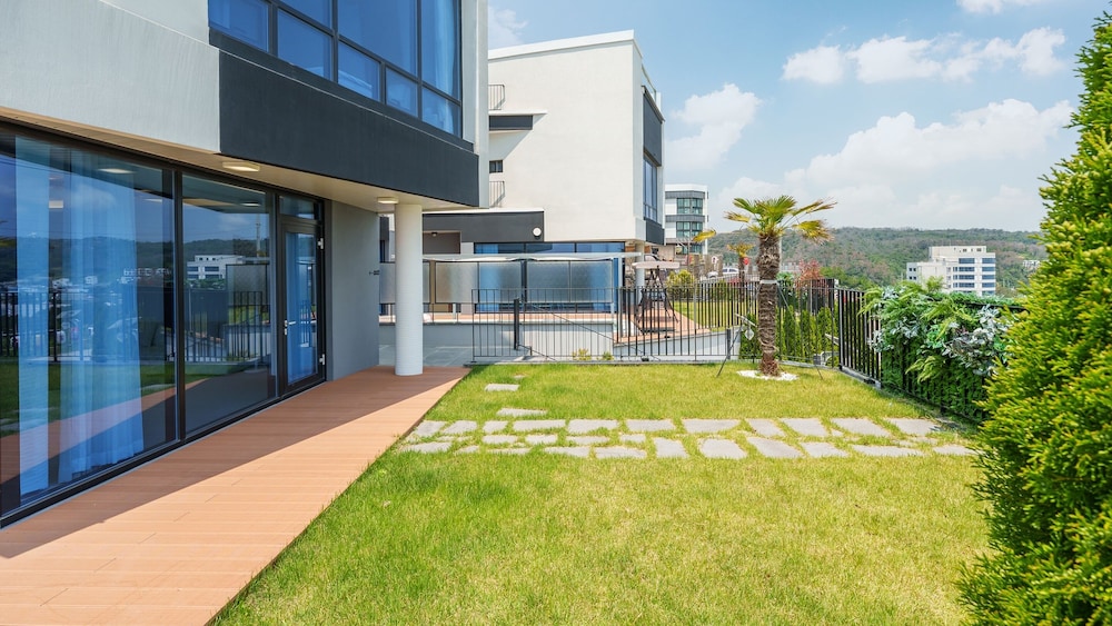 Gyeongju The Moon Aurora Pool Villa