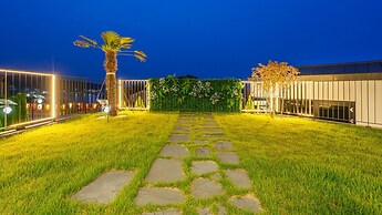 Gyeongju The Moon Aurora Pool Villa