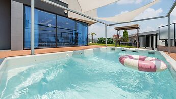Gyeongju The Moon Aurora Pool Villa