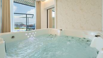 Gyeongju The Moon Aurora Pool Villa