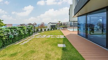 Gyeongju The Moon Aurora Pool Villa