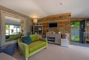 Lavender Lodge