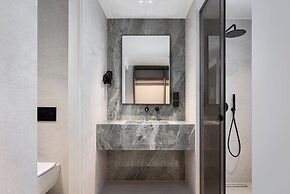 Avant Blue Boutique Hotel