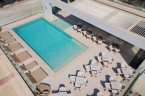 Avant Blue Boutique Hotel