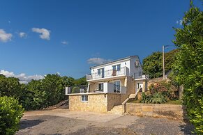 Hidden Pool House With Sea View