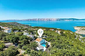 Hidden Pool House With Sea View