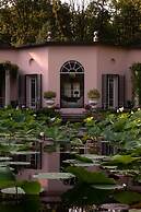 Tranquil 1BR Villa in Revislate