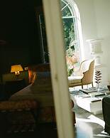 Charming 1BR Suite in Revislate