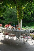 Charming 1BR Suite in Revislate