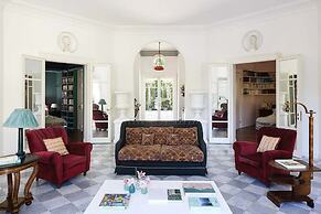 Charming 1BR Suite in Revislate