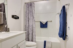 3 Mi to Dtwn Kyle: Wfh-friendly Home w/ Patio
