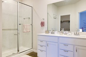 3 Mi to Dtwn Kyle: Wfh-friendly Home w/ Patio