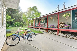 5-acre Kingston Getaway: Pond, Peacocks & Fire Pit