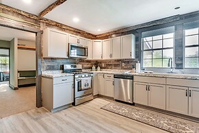 5-acre Kingston Getaway: Pond, Peacocks & Fire Pit