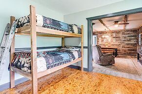 5-acre Kingston Getaway: Pond, Peacocks & Fire Pit