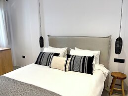 Mykonos Dot Suites