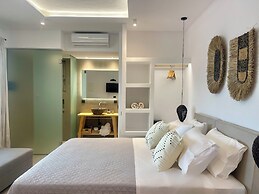 Mykonos Dot Suites