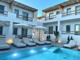Mykonos Dot Suites