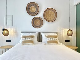 Mykonos Dot Suites