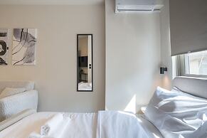 LIV - Prime Central Athens Studio S8-3a