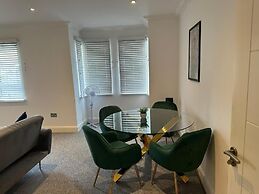 DH Aparthotels - Cromwell Apartment
