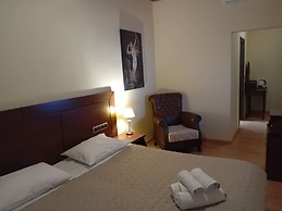 Dias Hotel