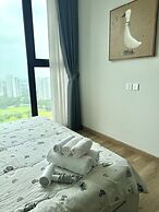Sakura Homestay - Landmark Ecopark