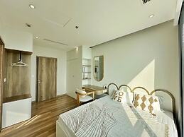 Sakura Homestay - Landmark Ecopark