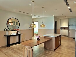 Sakura Homestay - Landmark Ecopark