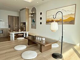 Sakura Homestay - Landmark Ecopark