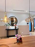 Sakura Homestay - Landmark Ecopark
